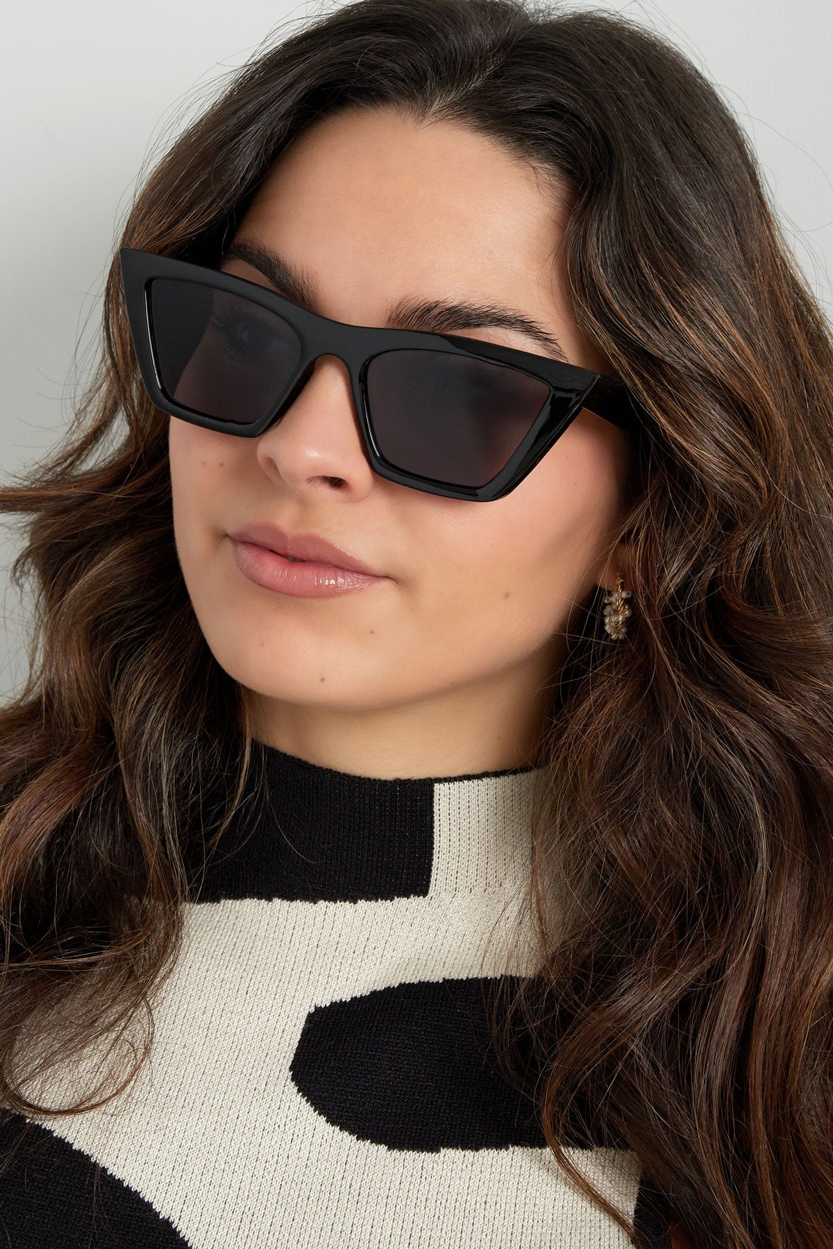 schwarze Sonnenbrille schlicht