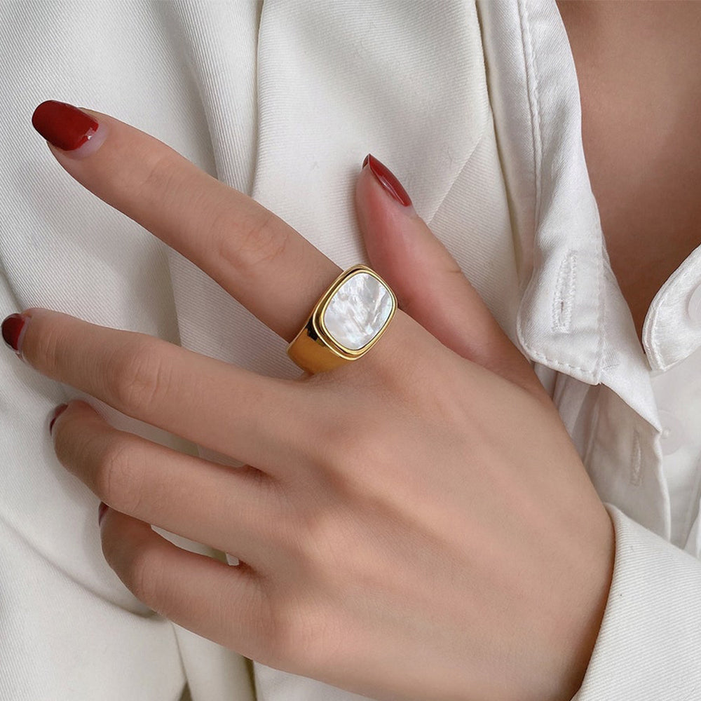 Ring breit mit Stein