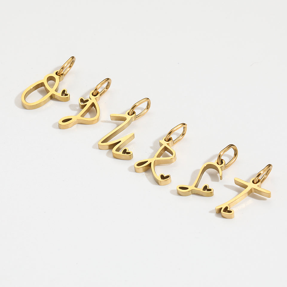 Buchstaben Halskette mit Herzchen